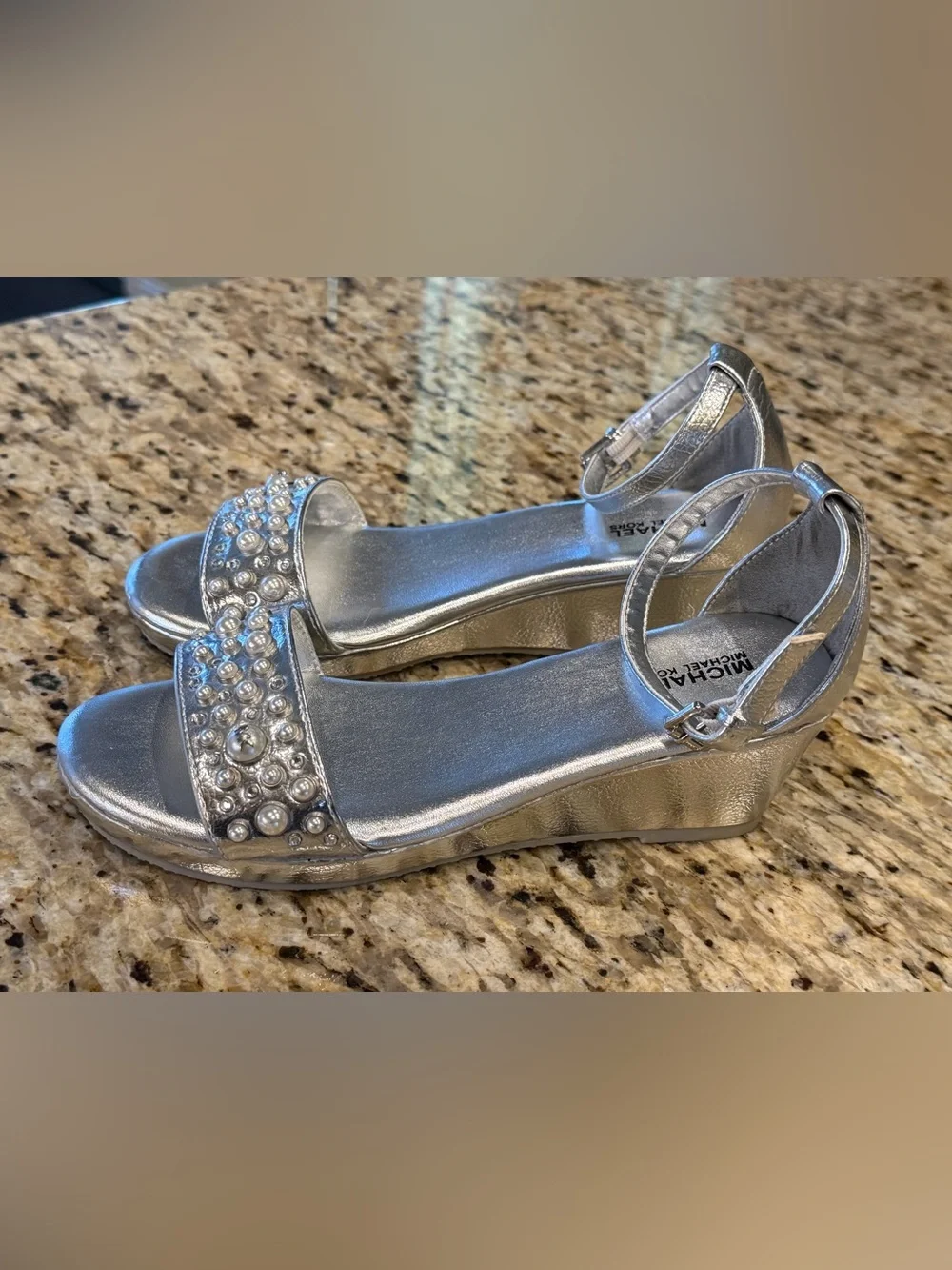 Michael Kors Silver Pearl Embellished Sandals Girls Size 3 youth, GUC